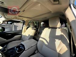 تۆیۆتا لاند کروزەر